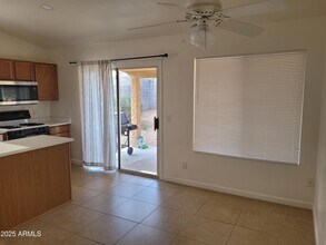9242 W Charleston Ave in Peoria, AZ - Building Photo - Building Photo