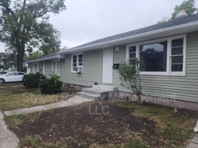 property at 203 S Elm Ave
