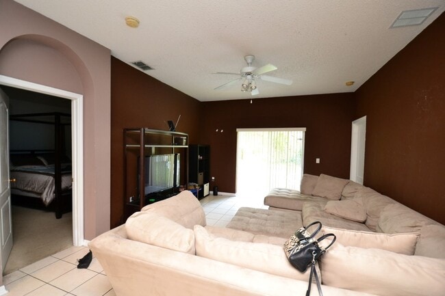 9995 Shadow Creek Dr in Orlando, FL - Building Photo - Building Photo
