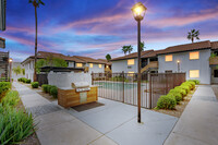 Terrasol in Phoenix, AZ - Foto de edificio - Building Photo