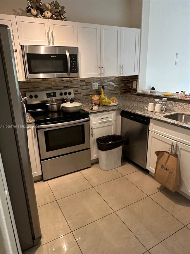 2551 SE 16th Ter, Unit 103 in Homestead, FL - Foto de edificio - Building Photo