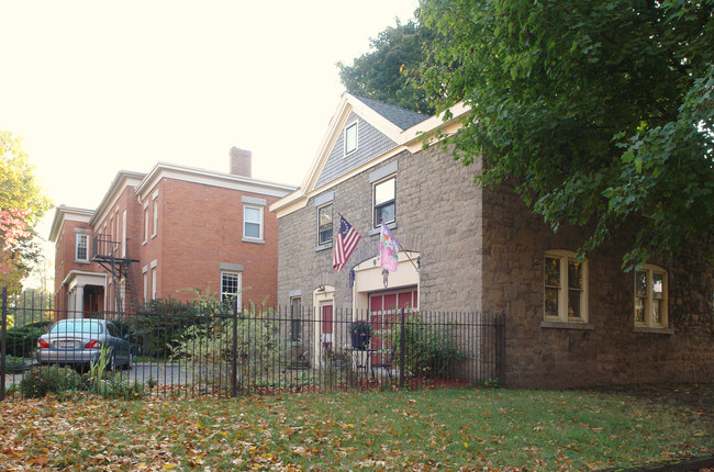 263 S Plymouth Ave in Rochester, NY - Building Photo - Building Photo