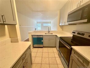 3699 Broadbridge Ave in Stratford, CT - Building Photo - Building Photo