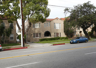 325 S Verdugo Rd in Glendale, CA - Building Photo - Primary Photo