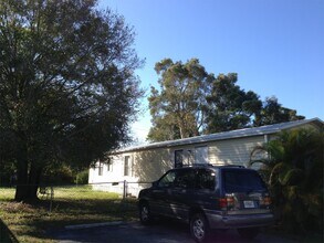 255 Stockton St in North Fort Myers, FL - Building Photo - Building Photo