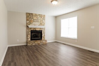 163 Creek Meadow Dr in Lexington, NC - Building Photo - Building Photo