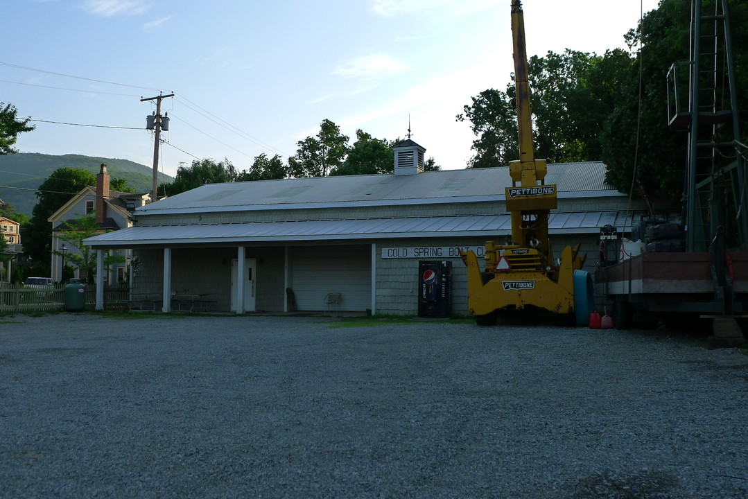 32 West St in Cold Spring, NY - Building Photo