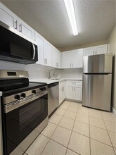 10717 Cleary Blvd, Unit 203 in Plantation, FL - Building Photo - Building Photo