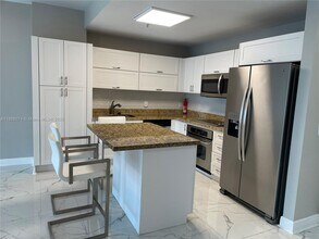 3180 SW 22nd Terrace in Miami, FL - Building Photo - Building Photo