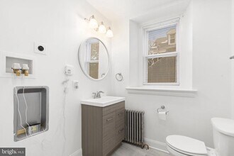 112 E Township Line Rd in Havertown, PA - Building Photo - Building Photo