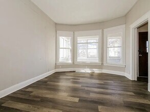 2902 Bristol St in Omaha, NE - Building Photo - Building Photo