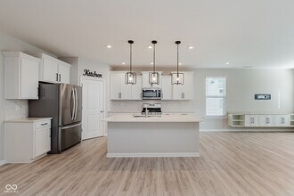 17084 Cole Evans Dr in Noblesville, IN - Building Photo - Building Photo