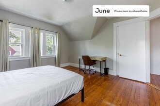 Private bedroom in 9 bed/2 bath Home in Boston, MA - Building Photo - Building Photo