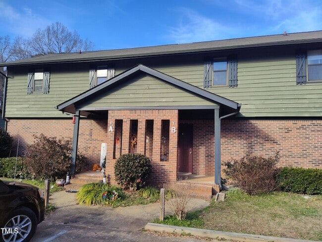 property at 1 Carriage Cir