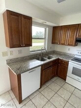 1228 NE 9th St in Cape Coral, FL - Building Photo - Building Photo