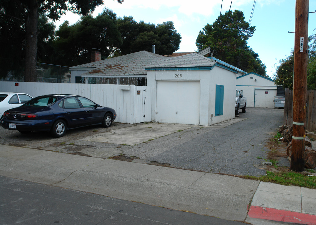 296 Higdon Ave in Mountain View, CA - Building Photo