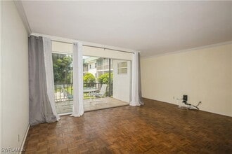 3030 Binnacle Dr in Naples, FL - Building Photo - Building Photo