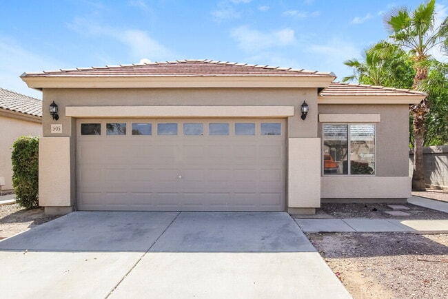 property at 505 W Del Rio Ln