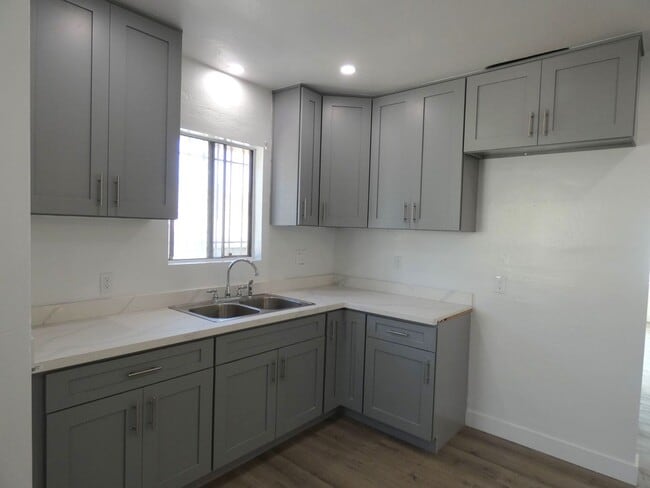 815 23rd St in Long Beach, CA - Building Photo - Building Photo