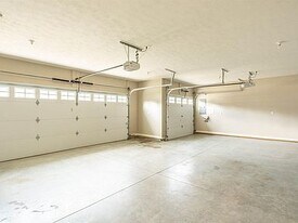 5936 Riviera Arch in Virginia Beach, VA - Building Photo