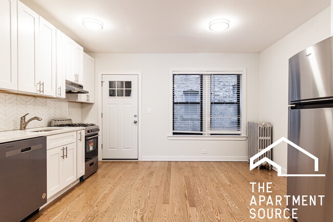 4500 N Ashland Ave in Chicago, IL - Building Photo - Building Photo