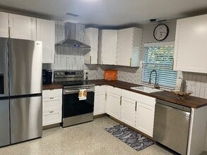 1205 E 24th Ave in Tampa, FL - Foto de edificio - Building Photo