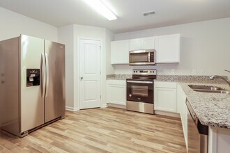 59 Anglers Edge Dr in Midway, GA - Building Photo - Building Photo