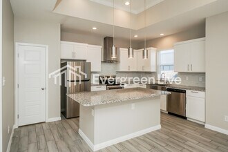 1226 El Porvenir Dr in San Antonio, TX - Building Photo - Building Photo