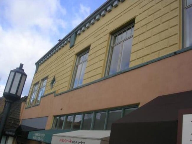 property at 395 E Main St