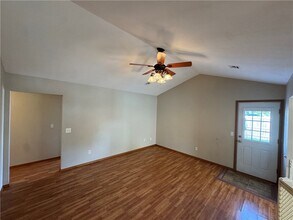 3105 NE 12th St in Bentonville, AR - Building Photo - Building Photo