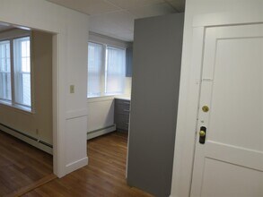 32 College Ave, Unit 3 in Somerville, MA - Foto de edificio - Building Photo