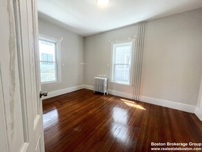 158 Boston St, Unit 1 in Boston, MA - Building Photo - Building Photo