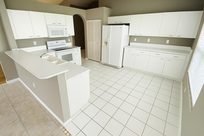 7082 Davit Cir in Greenacres, FL - Building Photo - Building Photo