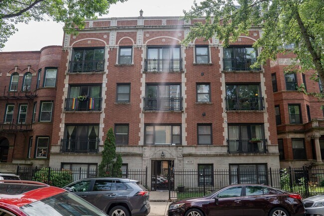 property at 931 W Leland Ave