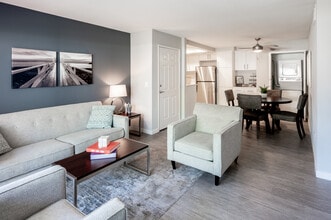 Sedona in Placentia, CA - Foto de edificio - Interior Photo