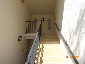 2114 SW Silver Pine Way, Unit 121-E2 in Palm City, FL - Building Photo - Building Photo