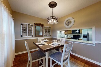 Adorable 3 Bed Townhome Pre-Leasing July 2026! in Bryan, TX - Building Photo - Building Photo