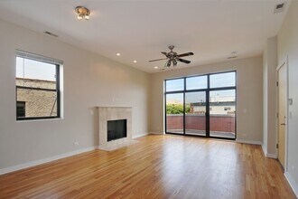 2151 W Evergreen Ave in Chicago, IL - Building Photo - Building Photo