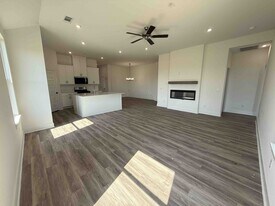 557 Arizona St in Farmington, AR - Building Photo