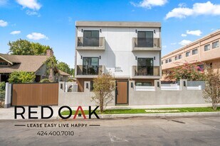 1999 Vista Del Mar Ave in Los Angeles, CA - Building Photo