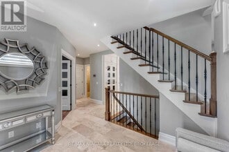 50 Sandalwood Cres in Niagara-On-The-Lake, ON - Building Photo - Building Photo
