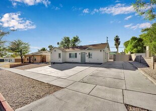 1616 Chapman Dr in Las Vegas, NV - Building Photo - Building Photo