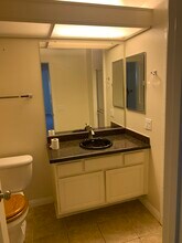 19029 Nordhoff St, Unit 308 in Northridge, CA - Building Photo - Building Photo