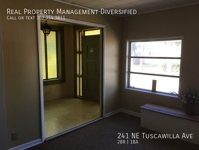241 NE Tuscawilla Ave in Ocala, FL - Building Photo - Building Photo