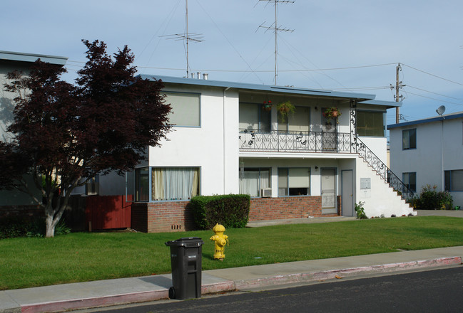 353-367 Kuehnis Dr in Campbell, CA - Foto de edificio - Building Photo