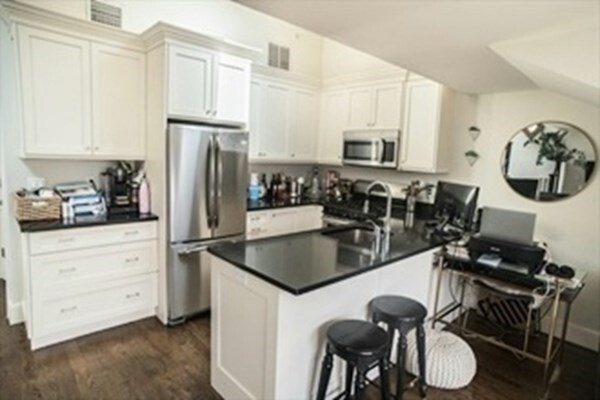 137 W Concord St, Unit 4 in Boston, MA - Building Photo - Building Photo