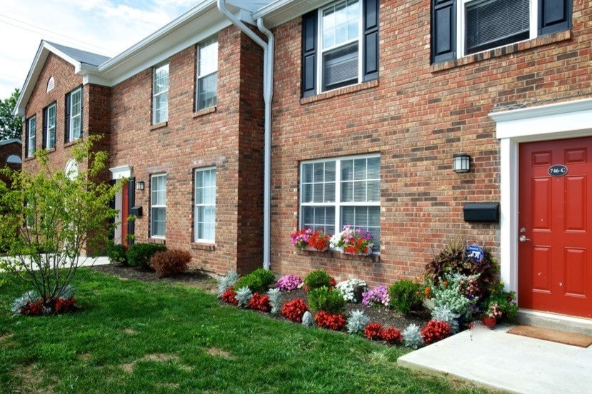 Northland Village Apartments in Cincinnati, OH - Building Photo