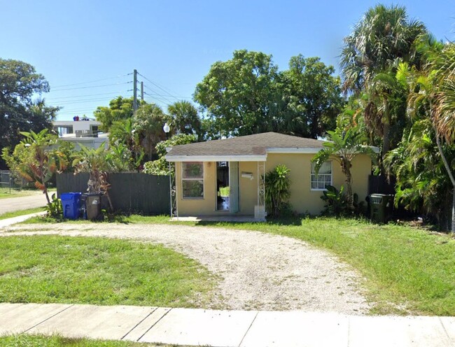 801 NW 4th Ave in Fort Lauderdale, FL - Building Photo - Building Photo