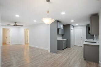 4808 Terry St in Houston, TX - Foto de edificio - Building Photo