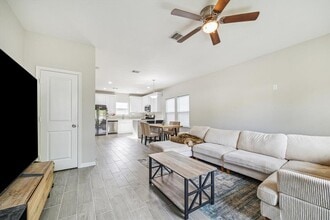 9713 Beckley St in Houston, TX - Building Photo - Building Photo
